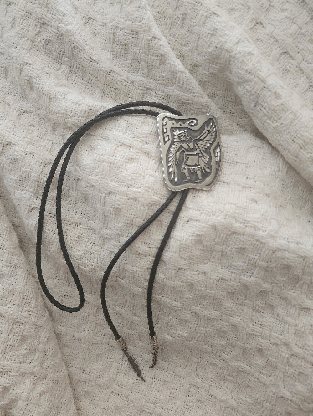 Vintage Native American Eagle Dancer Handmade Diamond Cut Silver Pewter Bolo Tie